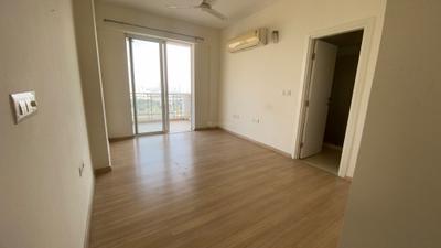 Bedroom Image of 1700 Sq.ft 3 BHK Apartment / Flat for sale in DLF Regal Gardens, Sector 90 Gurgaon for Rs. 19900000