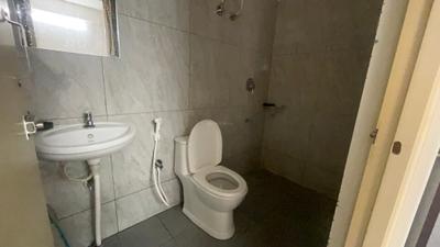 Bathroom Image of 550 Sq.ft 1 BHK Apartment / Flat for rent in Whitefield Bengaluru for Rs. 20000