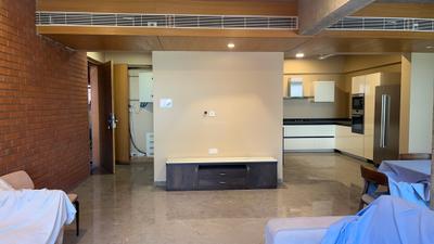 Living Room Image of 2700 Sq.ft 3 BHK Apartment / Flat for sale in Gulbai Tekra Ahmedabad for Rs. 21000000