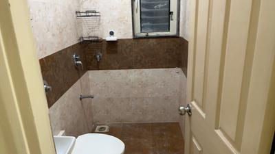Image of 800 Sq.ft 2 BHK Apartment / Flat for rent in Jeevandeep Shri Yamai Krupa, Mahim, Mumbai for Rs. 110000