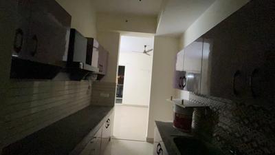Kitchen Image of 1302 Sq.ft 3 BHK Apartment / Flat for rent in Sikka Kimaantra Greens, Sector 79 Noida for Rs. 32000