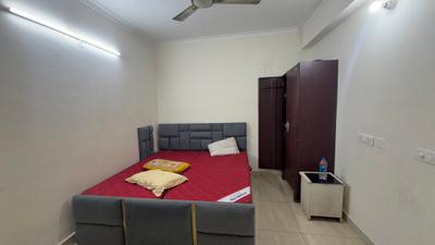 Bedroom Image of 1075 Sq.ft 2 BHK Apartment / Flat for rent in Gaur City 7th Avenue, Noida Extension Greater Noida for Rs. 26000