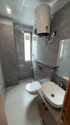 Bathroom Image of 580 Sq.ft 1 RK Builder Floor for rent in Sector 46 Gurgaon for Rs. 23000