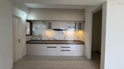 Kitchen Image of 2580 Sq.ft 3 BHK Apartment / Flat for rent in Vinayak Courtyard , PDPU Road Gandhinagar for Rs. 32000