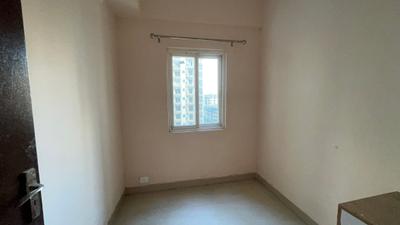 Bedroom Image of 920 Sq.ft 2.5 BHK Apartment / Flat for rent in Amrapali Dream Valley 2, Noida Extension Greater Noida for Rs. 20500