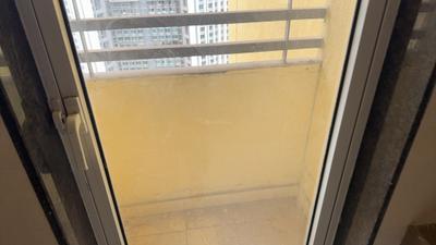 Balcony Image of 950 Sq.ft 2 BHK Apartment / Flat for sale in Sheth Montana, Mulund West Mumbai for Rs. 21000000