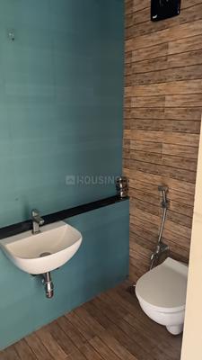 Bathroom Image of 425 Sq.ft 1 BHK Apartment / Flat for rent in Lodha Quality Home, Thane West Thane for Rs. 25000