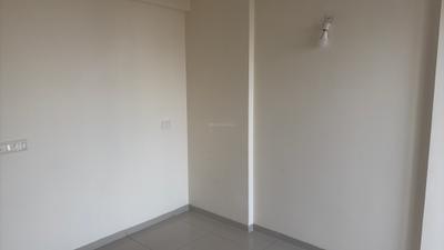 Bedroom Image of 900 Sq.ft 2 BHK Apartment / Flat for rent in Wave Dream Homes, Wave City Ghaziabad for Rs. 18000