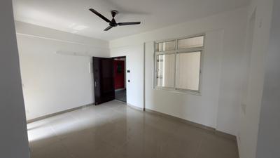 Living Room Image of 899 Sq.ft 2 BHK Apartment / Flat for sale in UCHDPL Wave Executive Floors G, Wave City Ghaziabad for Rs. 8000000
