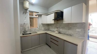 Kitchen Image of 1090 Sq.ft 3 BHK Builder Floor for rent in Signature Global City 92 Phase 1, Sector 92 Gurgaon for Rs. 29000