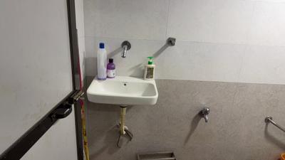 Image of 600 Sq.ft 1.5 BHK Apartment / Flat for sale in Powai, Mumbai for Rs. 9000000
