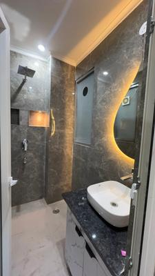 Bathroom Image of 620 Sq.ft 1 RK Builder Floor for rent in DLF Phase 3 Gurgaon for Rs. 19000