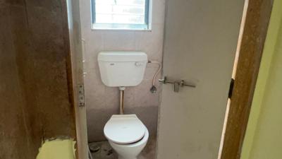 Bathroom Image of 640 Sq.ft 1 BHK Apartment / Flat for rent in Tingre Nagar Pune for Rs. 19900
