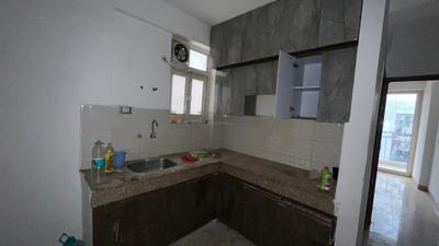 Kitchen Image of 980 Sq.ft 3 BHK Apartment / Flat for rent in ROF Amaltas, Sector 92 Gurgaon for Rs. 19000