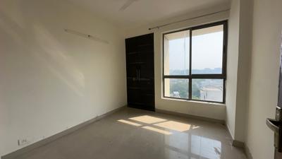 Bedroom Image of 920 Sq.ft 2 BHK Apartment / Flat for sale in Unitech Uniworld Gardens 2, Sector 47 Gurgaon for Rs. 14800000