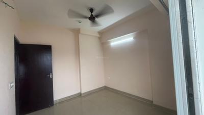 Bedroom Image of 600 Sq.ft 1 BHK Apartment / Flat for rent in Amrapali Dream Valley 2, Noida Extension Greater Noida for Rs. 16000