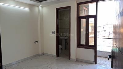 Bedroom Image of 1350 Sq.ft 3 BHK Builder Floor for sale in Chhattarpur New Delhi for Rs. 8000000