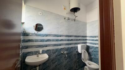 Bathroom Image of 850 Sq.ft 1 BHK Builder Floor for rent in Badamanavarathekaval Bengaluru for Rs. 10500