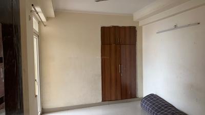 Bedroom Image of 939 Sq.ft 2 BHK Apartment / Flat for rent in Habitech Panchtatva Phase 1, Noida Extension Greater Noida for Rs. 17200