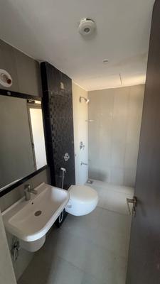Bathroom Image of 720 Sq.ft 1 BHK Apartment / Flat for rent in Lodha Splendora, Thane West Thane for Rs. 20000