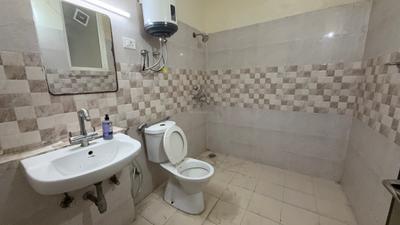 Image of 2500 Sq.ft 4 BHK Villa for rent in Amrapali Dream Valley, Noida Extension, Greater Noida for Rs. 40000