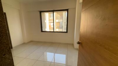 Bedroom Image of 1305 Sq.ft 2 BHK Apartment / Flat for rent in Jagatpur Ahmedabad for Rs. 21000