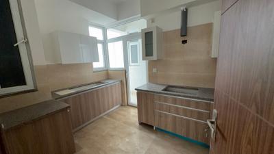 Kitchen Image of 2449 Sq.ft 3 BHK Apartment / Flat for sale in Puri Emerald Bay, Sector 104 Gurgaon for Rs. 33500000