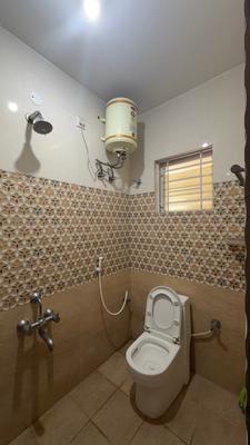 Bathroom Image of 600 Sq.ft 1 BHK Builder Floor for rent in HSR Layout Bengaluru for Rs. 30500