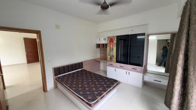 Bedroom Image of 1120 Sq.ft 2 BHK Apartment / Flat for rent in Sahjanand Shilp, Vavol Gandhinagar for Rs. 16000