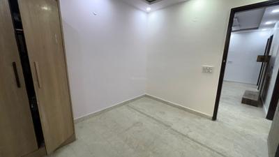 Bedroom Image of 1200 Sq.ft 4 BHK Apartment / Flat for sale in Sector 4 Rohini New Delhi for Rs. 6000000