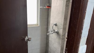 Bathroom Image of 585 Sq.ft 1 BHK Apartment / Flat for sale in Amrapali Dream Valley 2, Noida Extension Greater Noida for Rs. 4500000