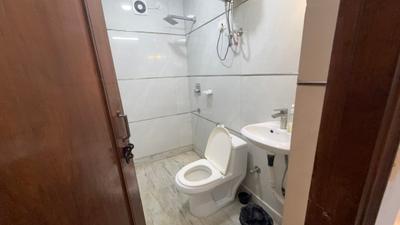 Swaraj Homes RWA E3 E4 and E5 Bathroom One 4