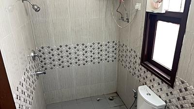Bathroom Image of 1213 Sq.ft 2.5 BHK Apartment / Flat for sale in Wave Floors, Wave City Ghaziabad for Rs. 9500000