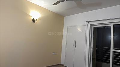 Bedroom Image of 1827 Sq.ft 3 BHK Apartment / Flat for rent in ABA Cleo County, Sector 121 Noida for Rs. 65000