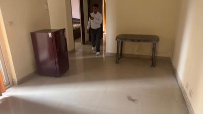 Living Room Image of 1000 Sq.ft 2 BHK Apartment / Flat for sale in Nimbus Express Park View I, Chi V Greater Noida for Rs. 7200000