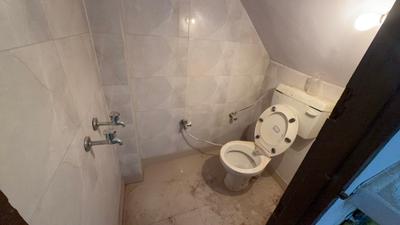 Bathroom Image of 300 Sq.ft 1 RK Builder Floor for rent in Mayur Vihar Phase 1 New Delhi for Rs. 15000