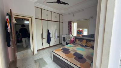 Bedroom Image of 900 Sq.ft 3 BHK Apartment / Flat for sale in Shahibaug Ahmedabad for Rs. 6500000