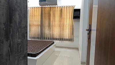 Bedroom Image of 1080 Sq.ft 2 BHK Apartment / Flat for rent in Adani The Meadows, Shantigram Ahmedabad for Rs. 35000