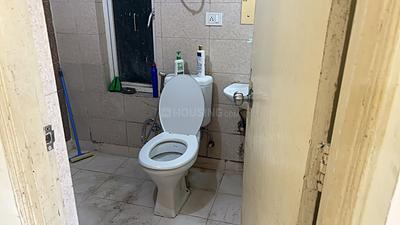 Bathroom Image of 580 Sq.ft 1 BHK Apartment / Flat for rent in Habitech Panchtatva Phase 1, Noida Extension Greater Noida for Rs. 18990