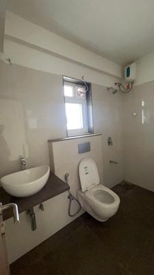 Image of 810 Sq.ft 2 BHK Apartment / Flat for sale in Shapoorji Pallonji BKC 28, Bandra East, Mumbai for Rs. 26000000