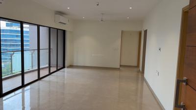 Living Room Image of 1300 Sq.ft 3 BHK Apartment / Flat for sale in Khar West Mumbai for Rs. 70000000