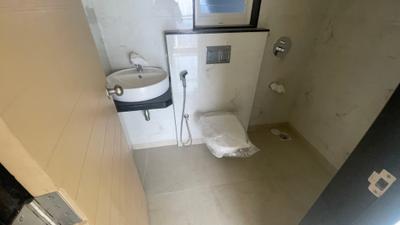 Bathroom Image of 698 Sq.ft 1 BHK Apartment / Flat for rent in Dynamix Dynamix Avanya, Dahisar East Mumbai for Rs. 32799