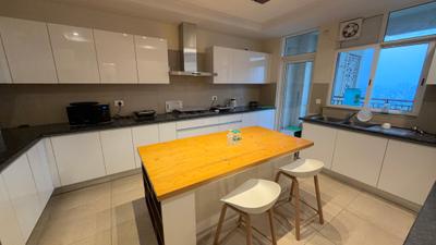 Kitchen Image of 3500 Sq.ft 4 BHK Apartment / Flat for sale in Experion Windchants, Sector 112 Gurgaon for Rs. 80000000