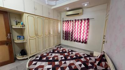Bedroom Image of 900 Sq.ft 3 BHK Apartment / Flat for sale in Shahibaug Ahmedabad for Rs. 6500000