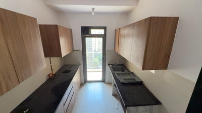 Kitchen Image of 1025 Sq.ft 2 BHK Apartment / Flat for rent in Lodha Splendora, Thane West Thane for Rs. 27000