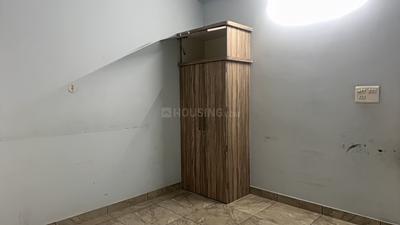 Bedroom Image of 1250 Sq.ft 2 BHK Builder Floor for rent in Indira Nagar Lucknow for Rs. 15000