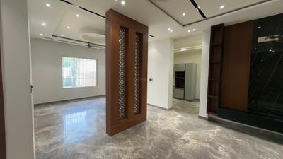 Living Room Image of 2701 Sq.ft 4 BHK Builder Floor for sale in Paschim Vihar New Delhi for Rs. 47500000