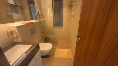 Image of 1200 Sq.ft 3 BHK Apartment / Flat for rent in Piramal Mahalaxmi, Worli, Mumbai for Rs. 350000