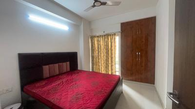 Bedroom Image of 1015 Sq.ft 2 BHK Apartment / Flat for rent in Arihant Ambar, Noida Extension Greater Noida for Rs. 18500