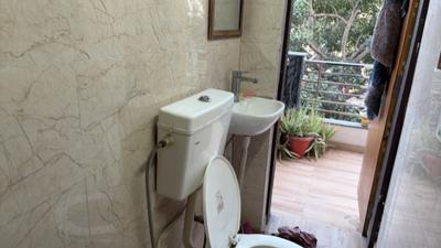Image of 1100 Sq.ft 2.5 BHK Apartment / Flat for rent in Shiva Apartment, Sector 4 Rohini, New Delhi for Rs. 30000